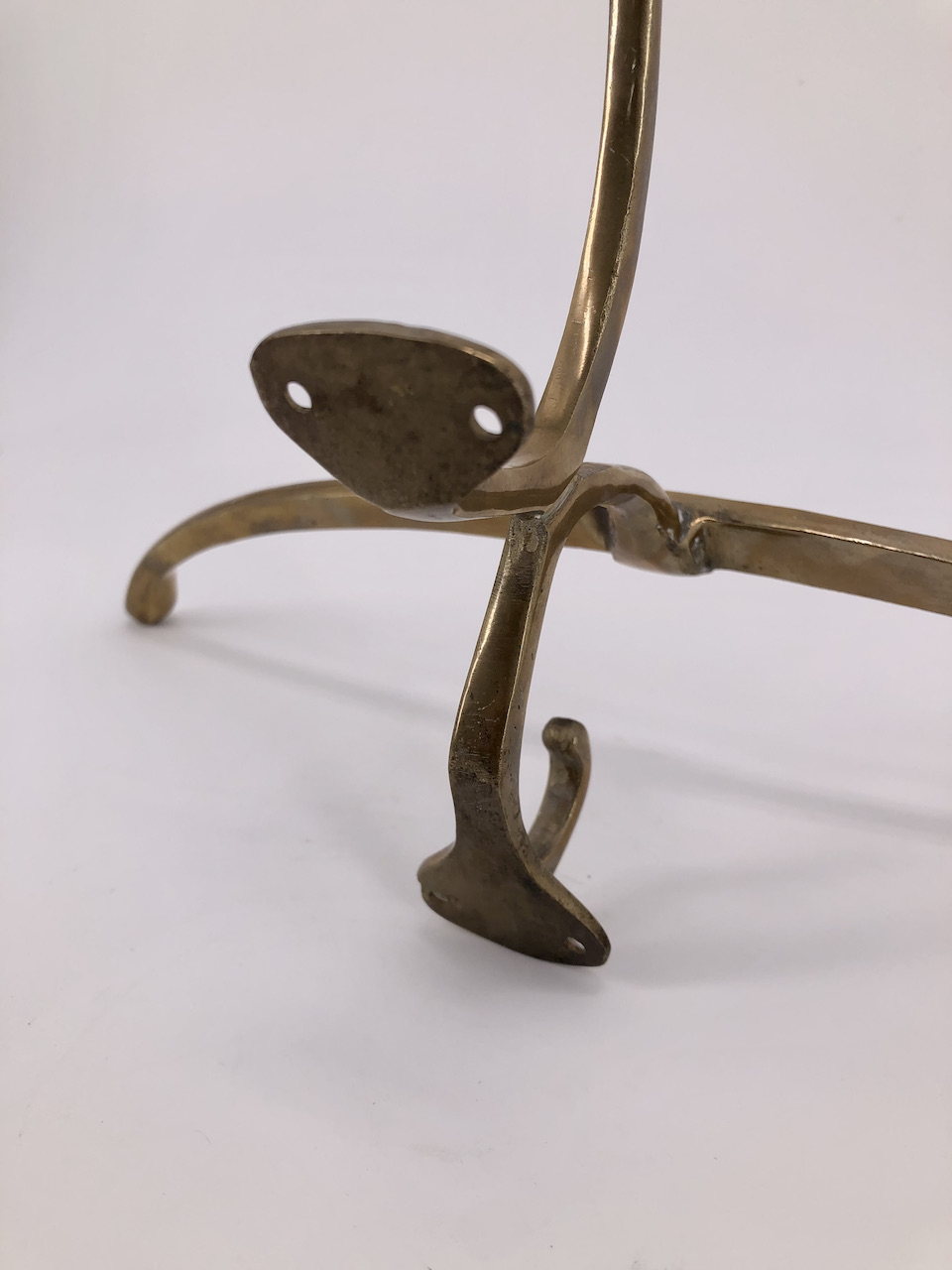 5 Coat Hanger brass