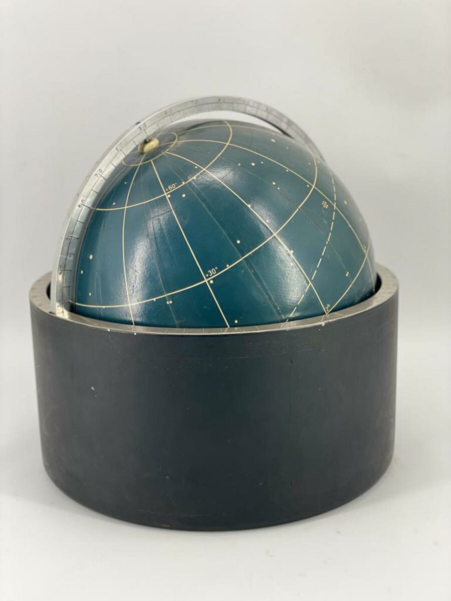 Globe Céleste Circa 1960 Allemagne de l'Est Aluminium et Carton